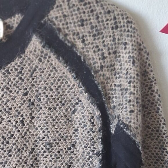 Luxury Knit Sweater - Linen, Mohair, Cashmere Blend, Textured, Lightweight - Picture 3 of 3